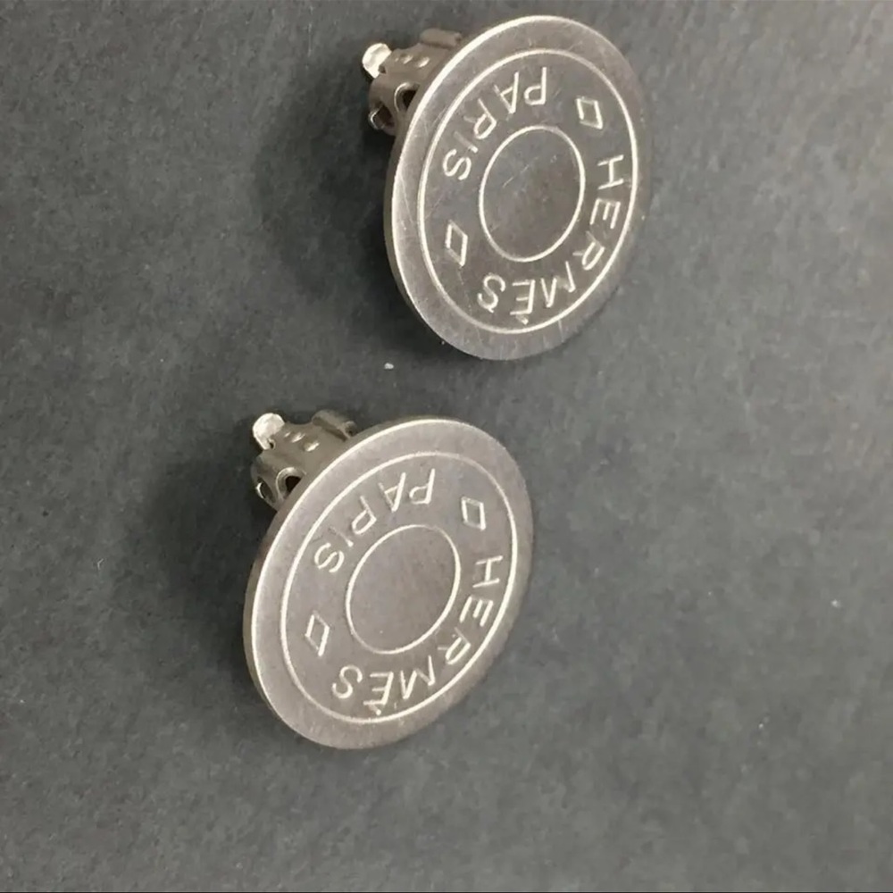 HERMES SILVER COIN LOGO BIJOUTERIE FANTAISE CLIP-ON EARRINGS + BOX - Picture 9 of 13
